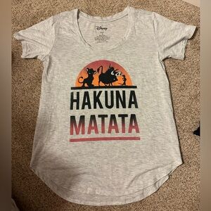 Disney Lion King Hakuna Matata tshirt size S